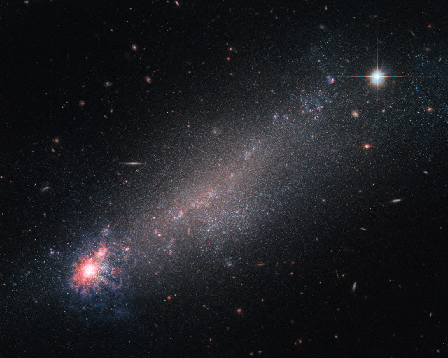 NGC 4861 (Immagine ESA/Hubble & NASA)