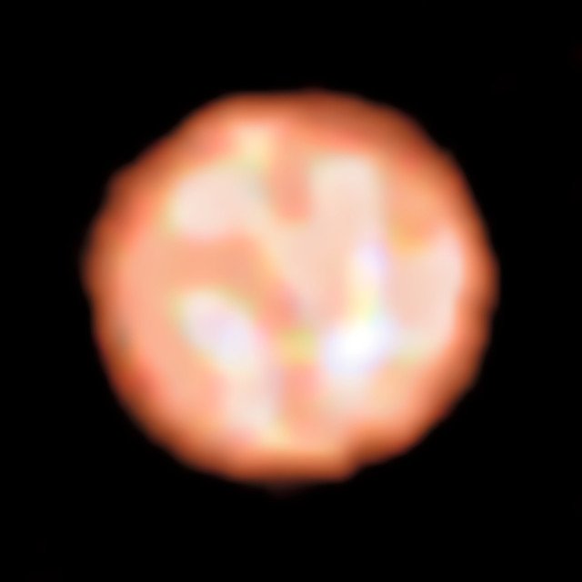 La stella Pi<sup>1</sup> Gruis osservata dallo strumento PIONIER (Immagine ESO)