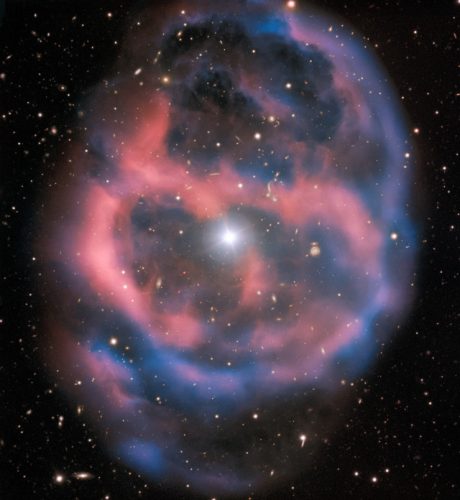 La nebulosa planetaria ESO 577-24 vista in tutto il suo splendore dal Very Large Telescope