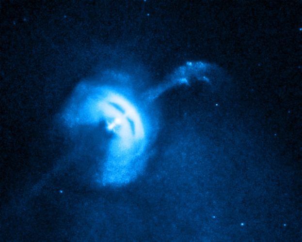 La Pulsar delle Vele al centro di una nebulosa con l'emissione di un getto di particelle (Immagine X-ray: NASA/CXC/Univ of Toronto/M.Durant et al; Optical: DSS/Davide De Martin)
