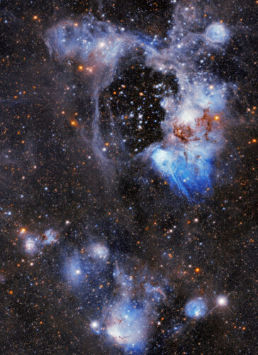 La nebulosa N44 (Immagine NASA, ESA, V. Ksoll and D. Gouliermis (Universität Heidelberg), et al.; Processing: Gladys Kober (NASA/Catholic University of America))
