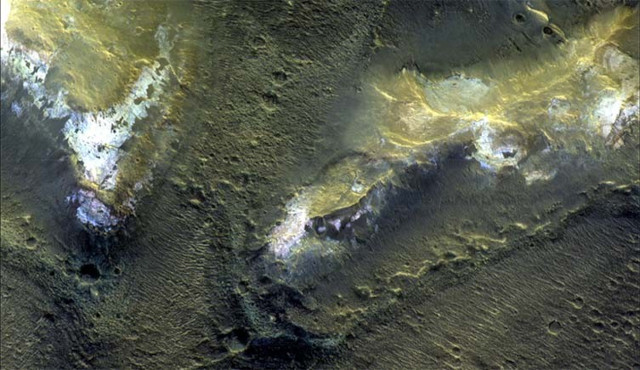 Alcune delle collinette marziane (Immagine ESA/ TGO/ CaSSIS)