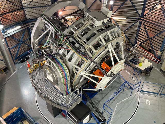 Lo strumento 4MOST montato sul telescopio VISTA dell'ESO (Foto AIP/A. Saviauk)