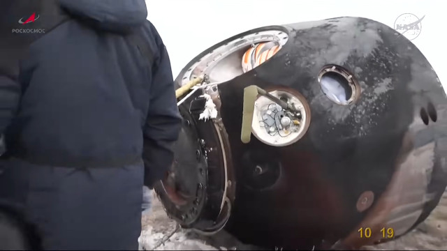 La capsula della navicella spaziale Soyuz MS-27 dopo l'atterraggio (Immagine NASA+)