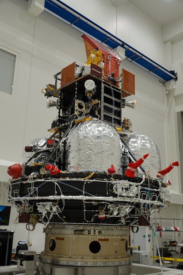 Il satellite Smile durante la fase di preparazione (Foto ESA–B.Vanoutryve - ESA Standard Licence)