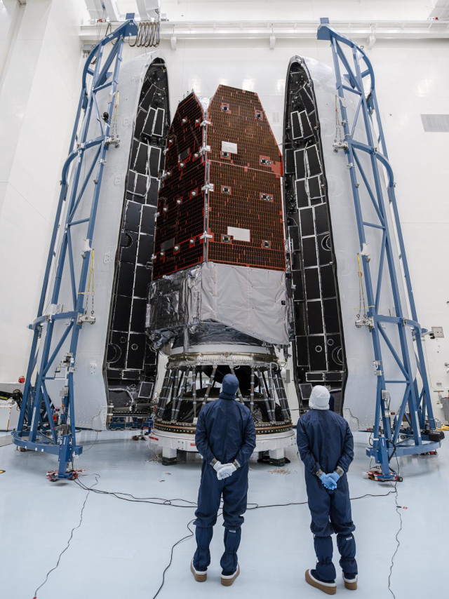 Il telescopio spaziale Nancy Grace Roman durante la preparazione (Foto NASA/Sydney Rohde (Rocz))